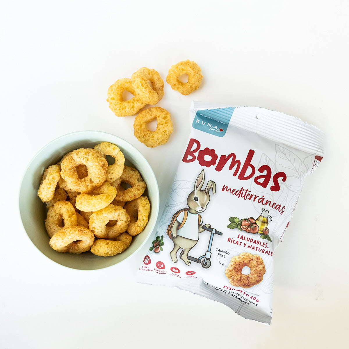 Bombas Mediterráneas Kuna Foods 20 g, snack de maíz horneado con tomate y albahaca, sin gluten y sin sellos