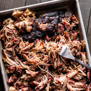 Smoked Pulled Pork Prime Smokers 500 g congelado, carne de cerdo ahumada lentamente y desmenuzada, lista para calentar y servir